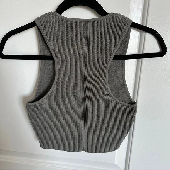 ARITZIA Babaton
SCULPT KNIT RACER TANK Pewter Grey - Picture 3 of 3